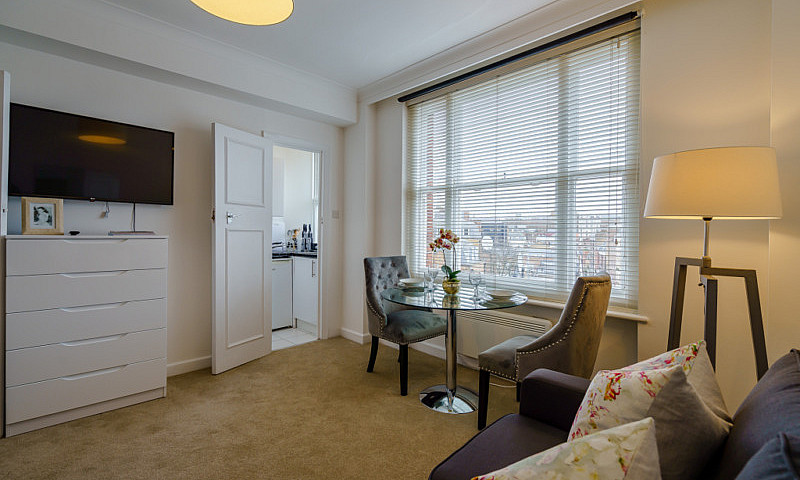 1 Bedroom Flat In Hi...
