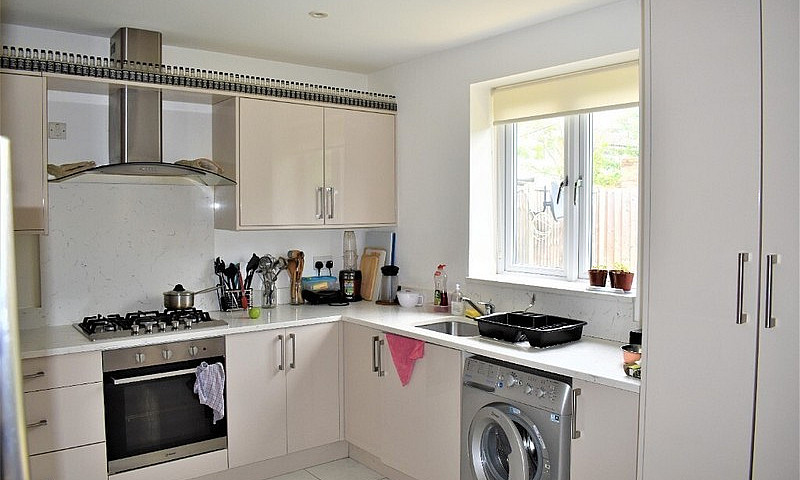5 Bed House To-Let I...