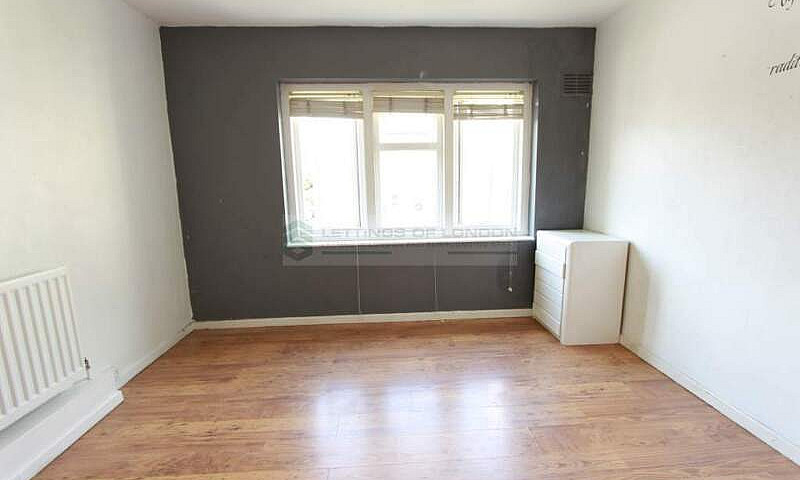1 Bedroom Flat In Wa...
