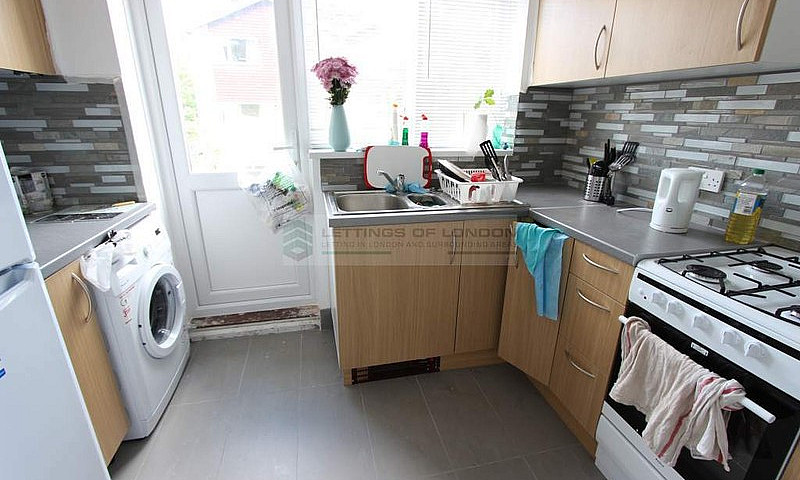 1 Bedroom House In G...