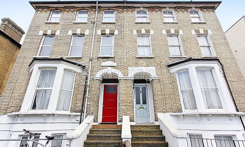 Amazing Studio Flat ...