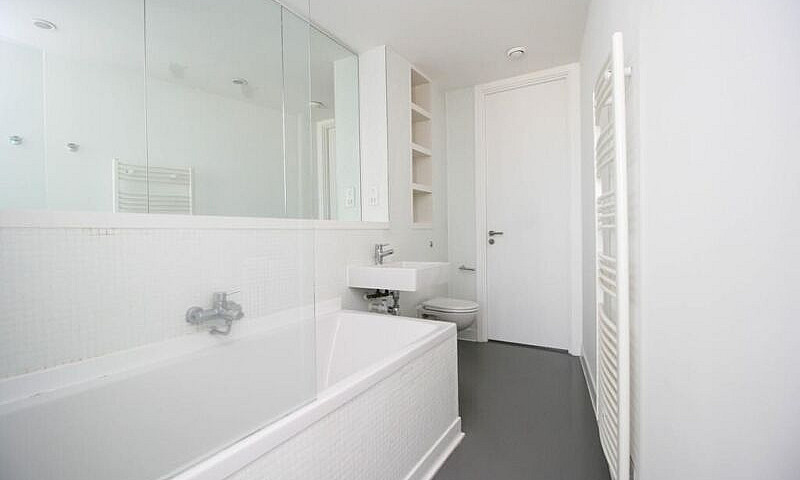 **Luxury 2 Bed 2 Bat...