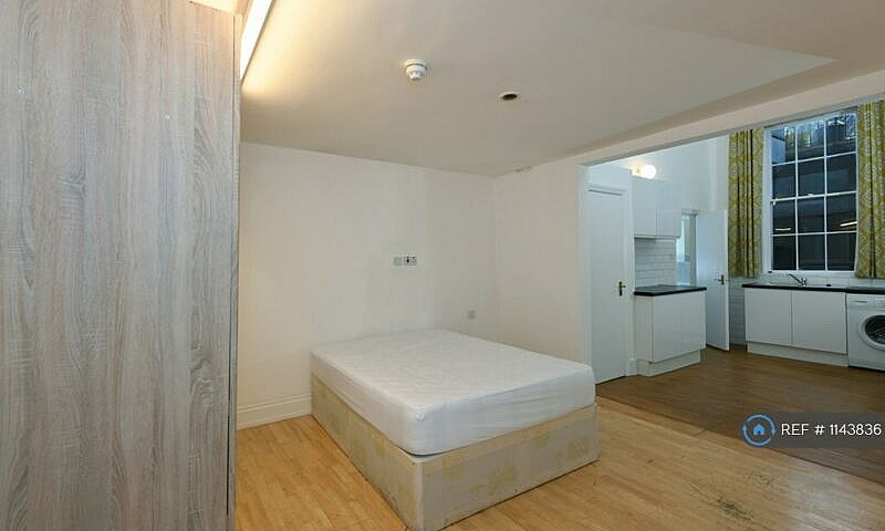1 Bedroom Flat In Ca...