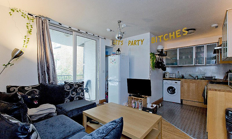 3 Bedrooms Apartment...