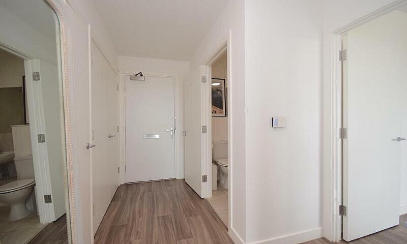 1 Bedroom Flat In Ne...