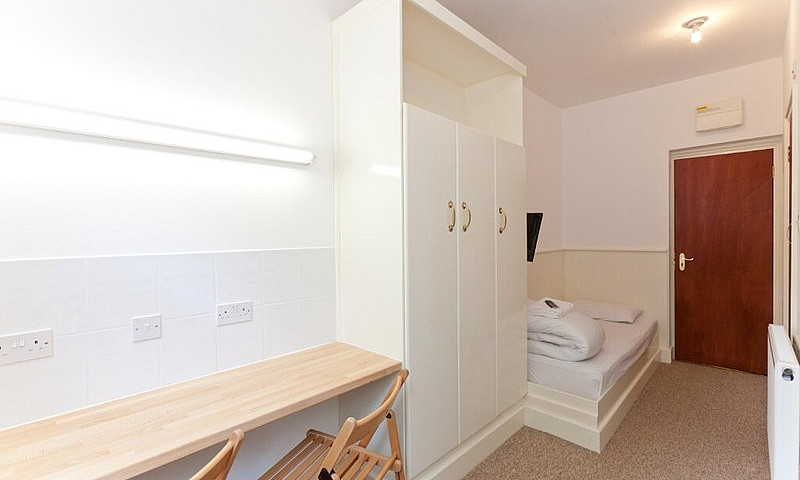 Studio Swiss Cottage...