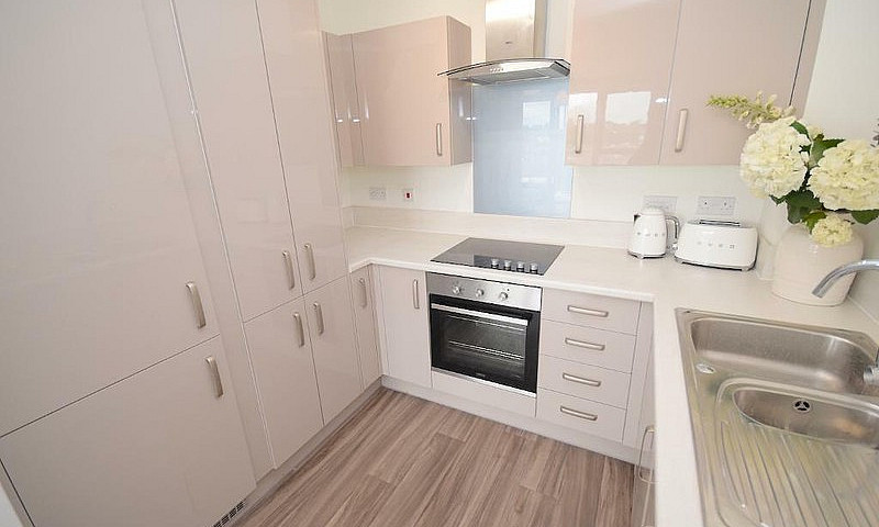 1 Bedroom Flat In Ne...