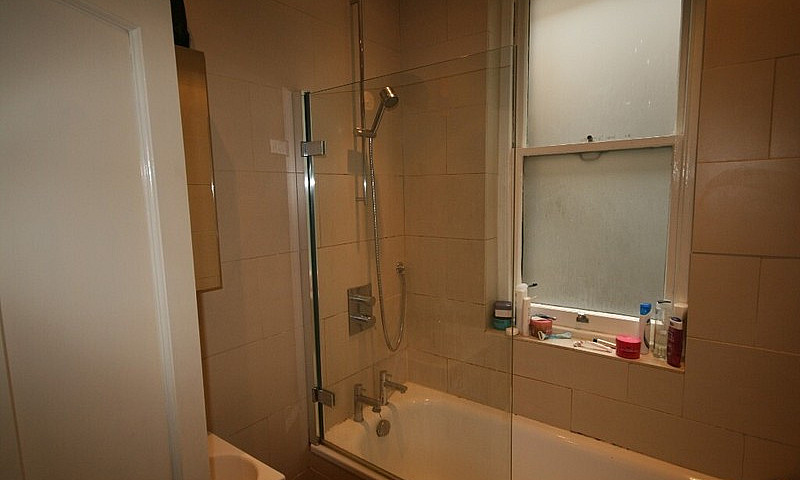 Stunning 3 Bed Flat-...