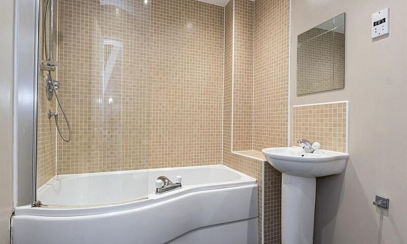 3 Bed Property For R...