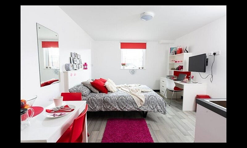 Student Room To Rent...