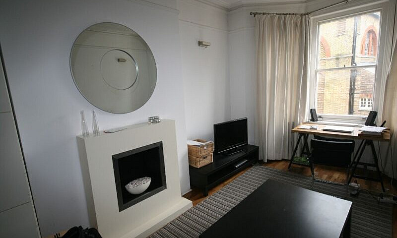 Stunning 3 Bed Flat-...