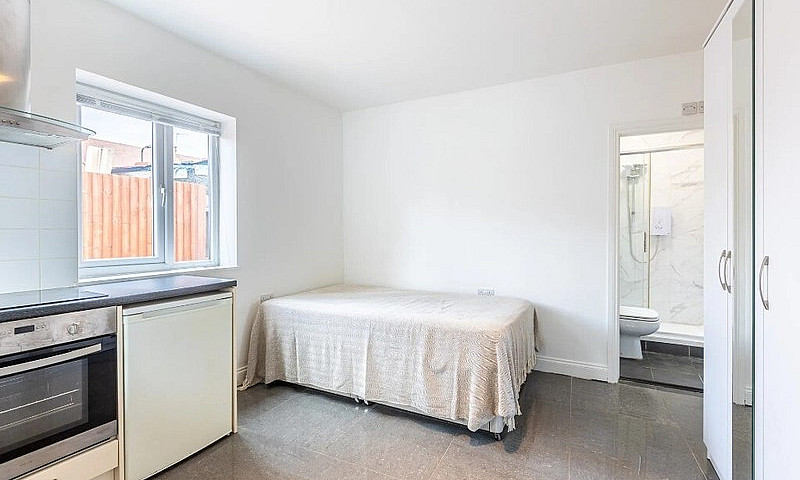 Studio Flat For Rent...