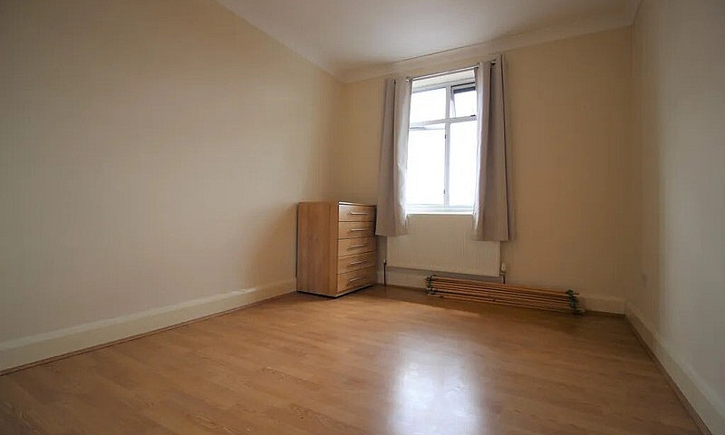 3 Bedroom Flat With ...