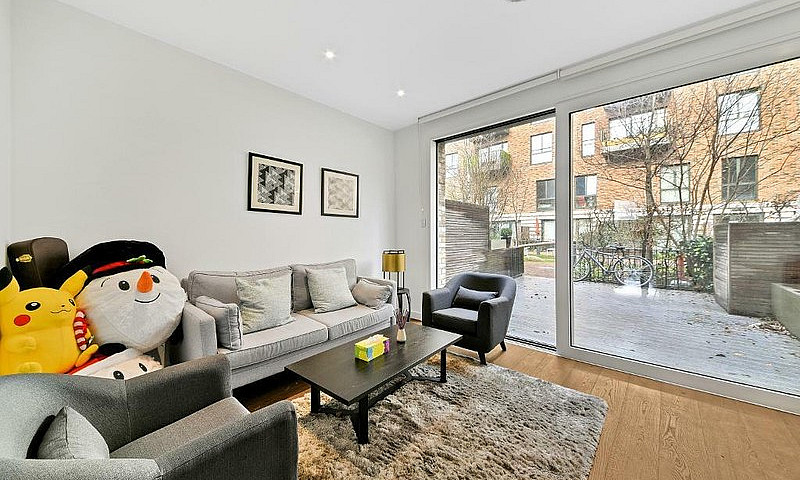 3 Bedroom House In W...