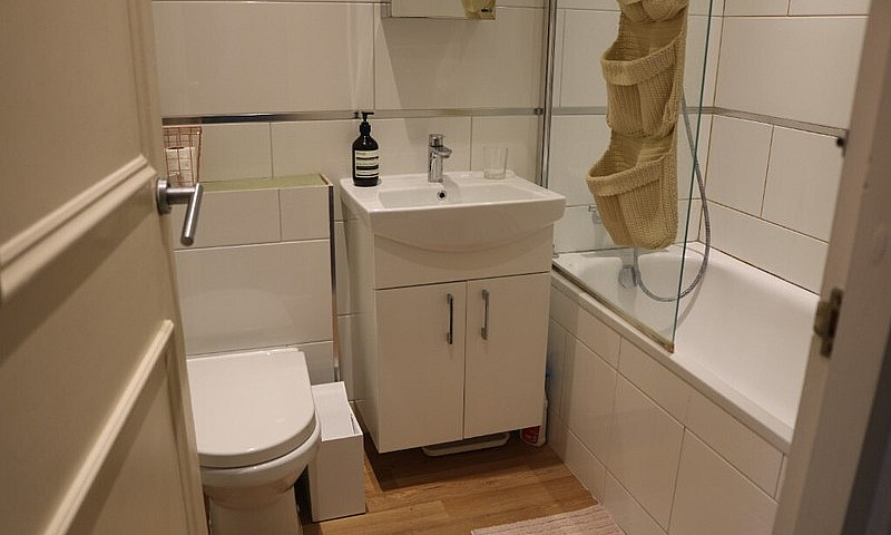 1 Bed Flat Porten Ro...