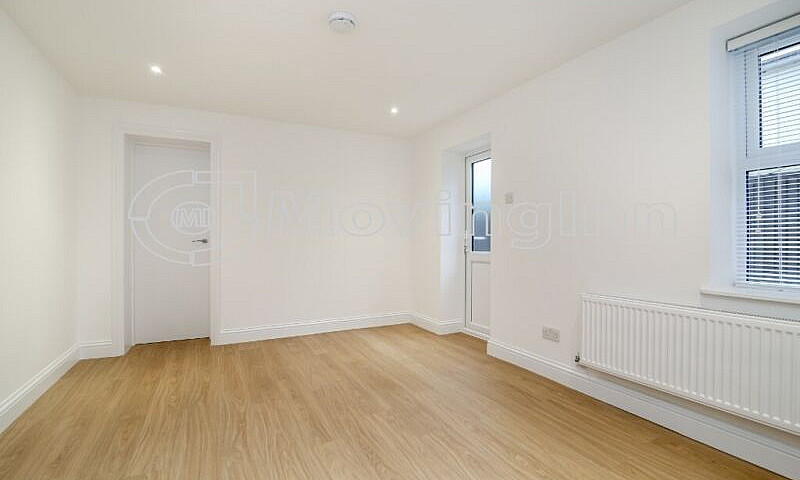 Stunning 2 Bedroom 2...