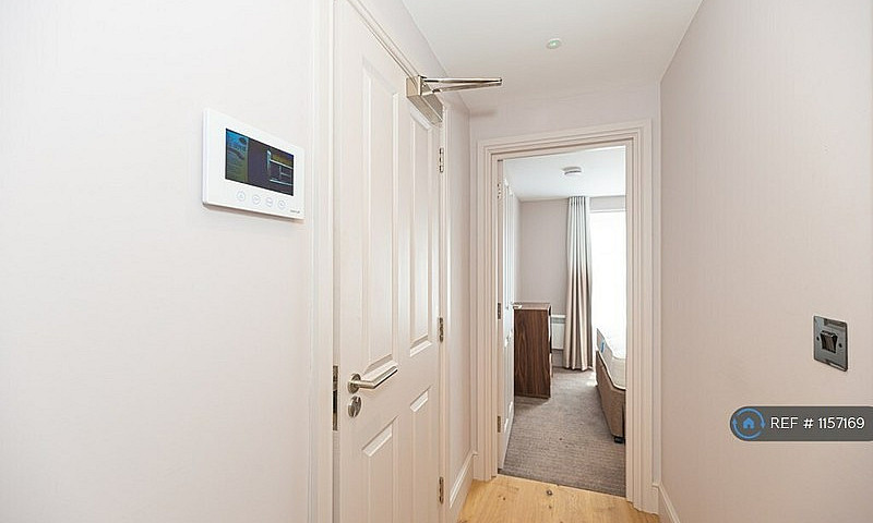1 Bedroom Flat In We...