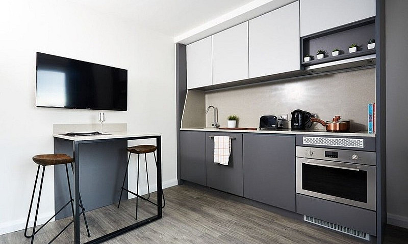 Student Room To Rent...