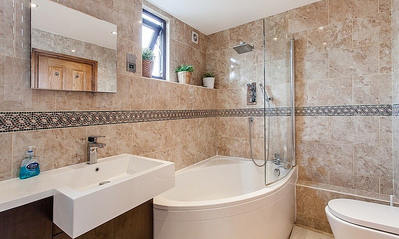 3 Bedroom House/ Isl...