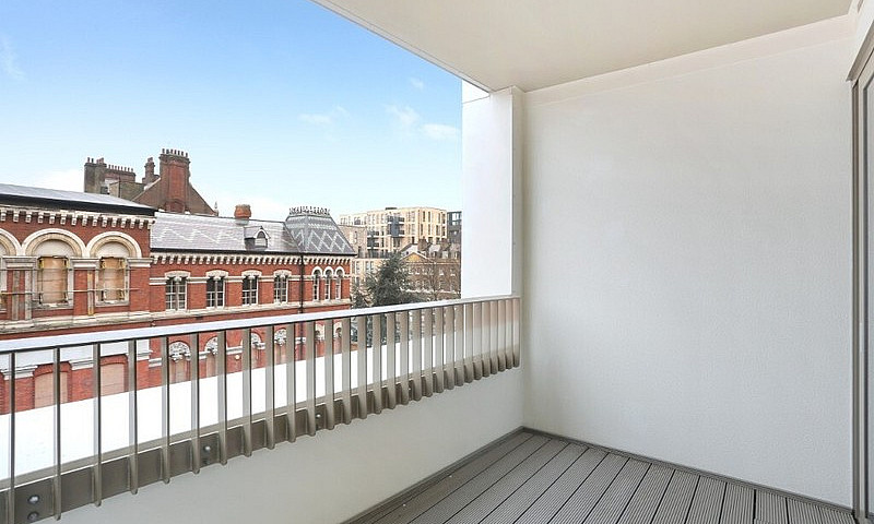 2 Bed 2 Bath, 4Th Fl...