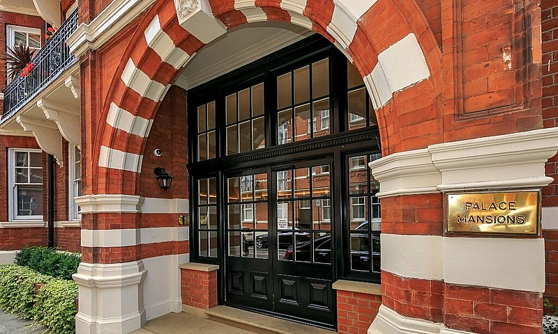 Huge 3 Bedroom Flat ...