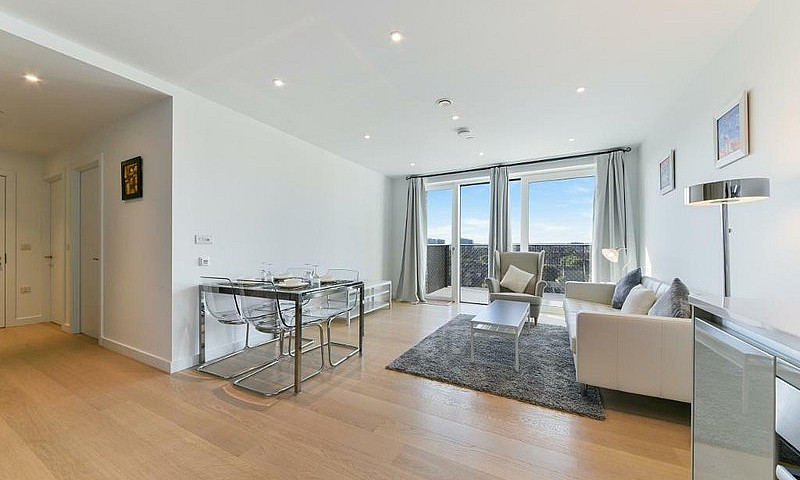 2 Bedroom Flat In Dr...