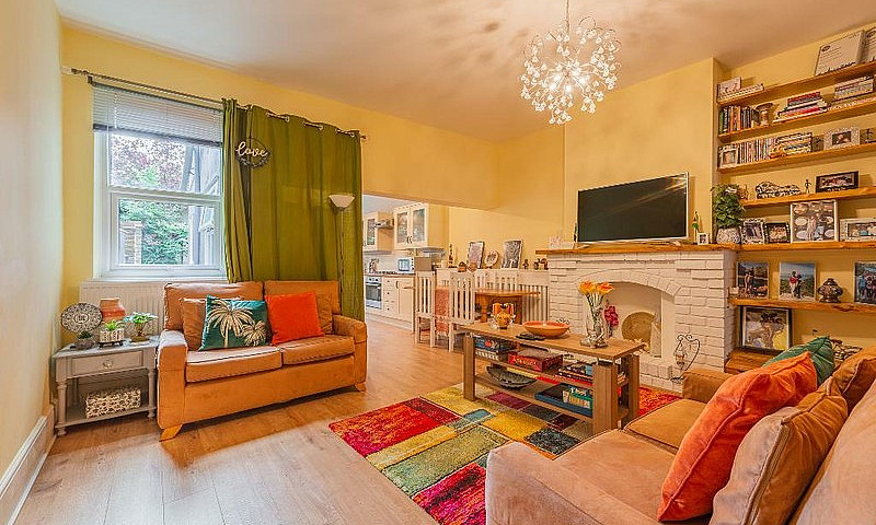4 Bedroom House In W...