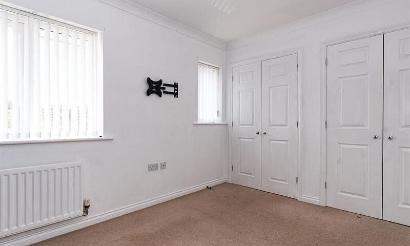 3 Bed Property For R...