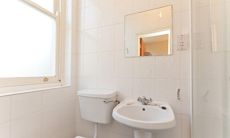 Studio Swiss Cottage...