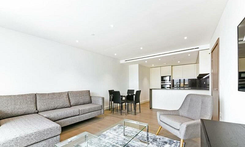 2 Bedroom Flat In Ad...