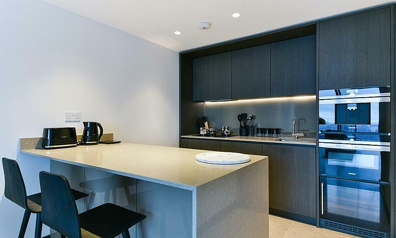 1 Bedroom Flat In On...