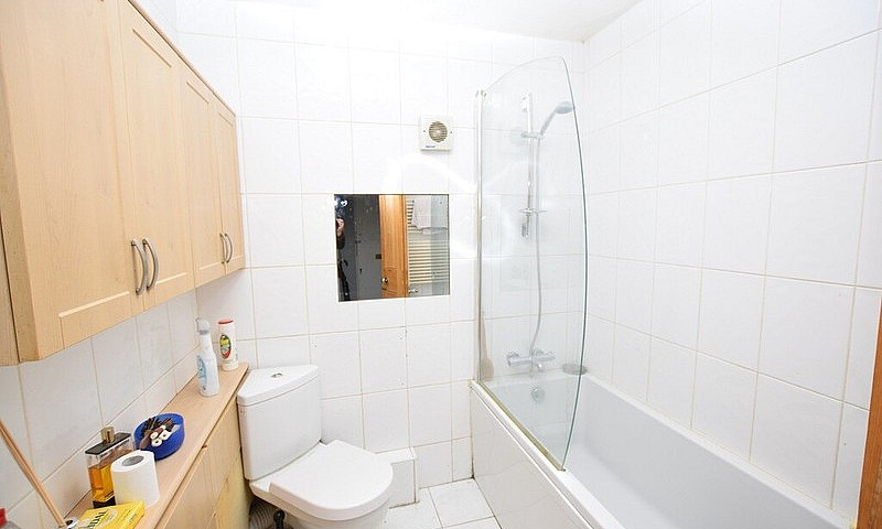 1 Bedroom Flat In Er...