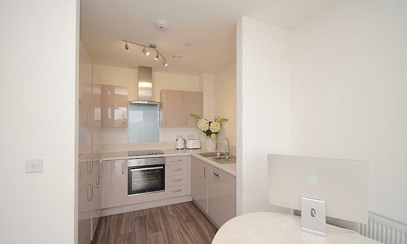 1 Bedroom Flat In Ne...