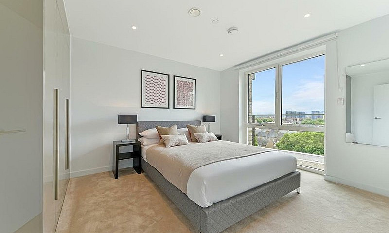 1 Bedroom Flat In Dr...