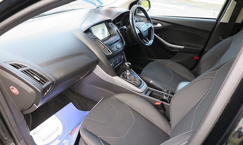 Ford Focus 1.5 Zetec...
