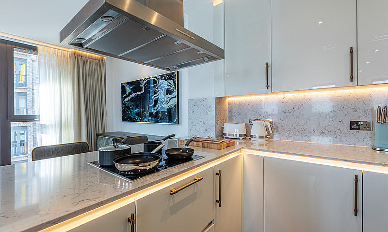 3 Bedroom Flat In Ch...