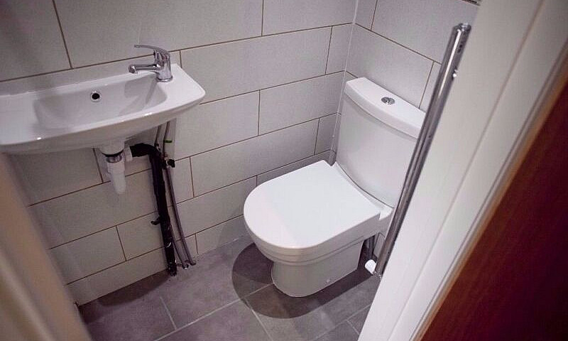 A Clean Ensuite Room...
