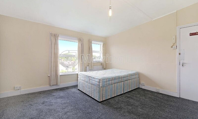 Amazing Studio Flat ...