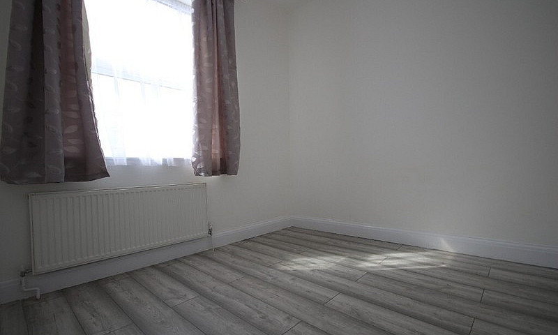 Lovely Renovated 1 B...