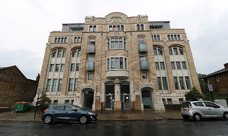 Two Bedroom Flat In ...