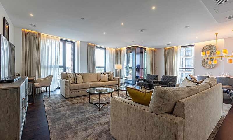 3 Bedroom Flat In Ch...