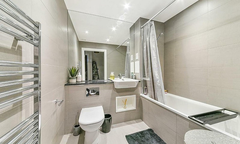 1 Bedroom Flat In Pi...