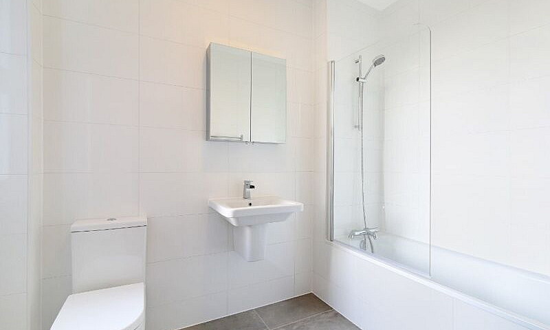 Beautiful 2 Bedroom ...