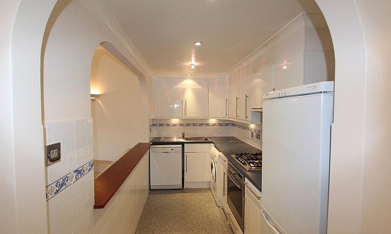 Bpg4 - Spacious Quie...