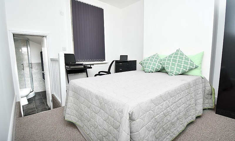 New 4 Bed Hmo In Sto...