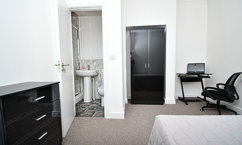 New 4 Bed Hmo In Sto...