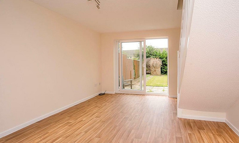 2 Bedroom House In P...