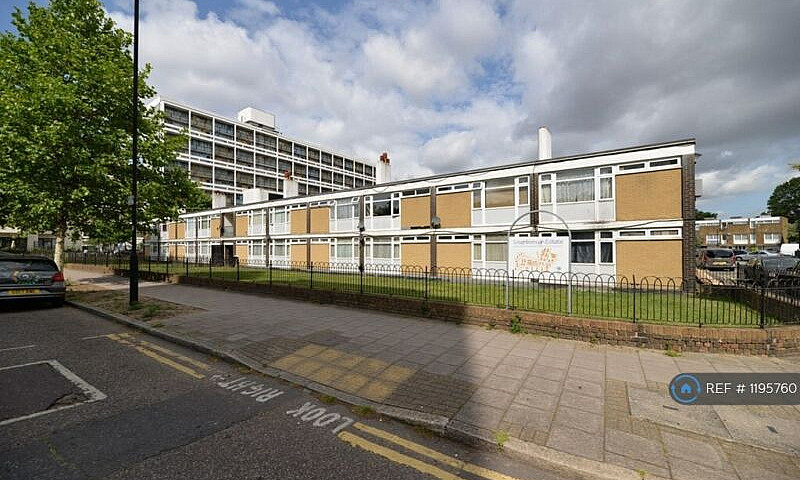 1 Bedroom Flat In St...