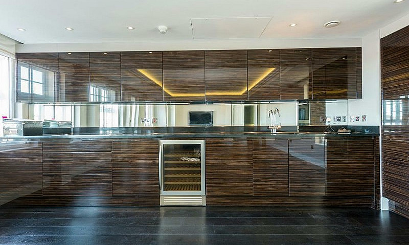 3 Bedroom Flat In Ch...