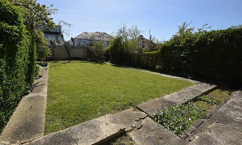 1 Bedroom In Clarend...